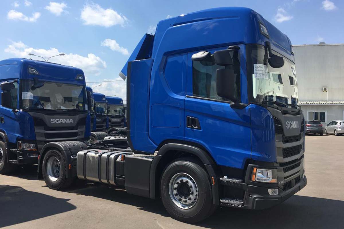 Sedelniy-tyagach-Scania-G440-A4X2NA-1